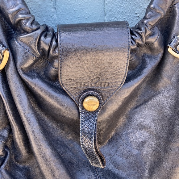 Hogan Navy Blue Butter Leather Shoulder Bag - Picture 5 of 14